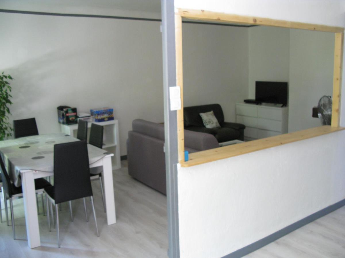 Location& Gites Sarrians Exterior foto